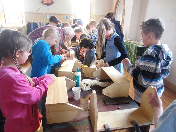 Kids Making Tool Boxes
